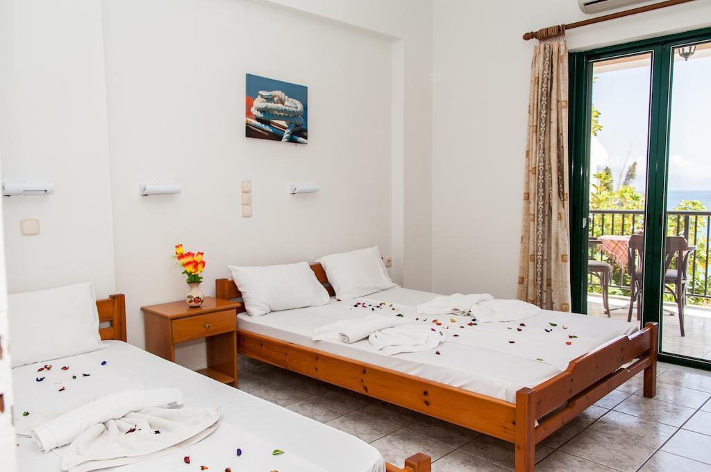 Karmiris Studios And Apartments Keri Bilik gambar
