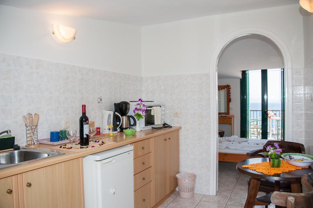 Karmiris Studios And Apartments Keri Bilik gambar