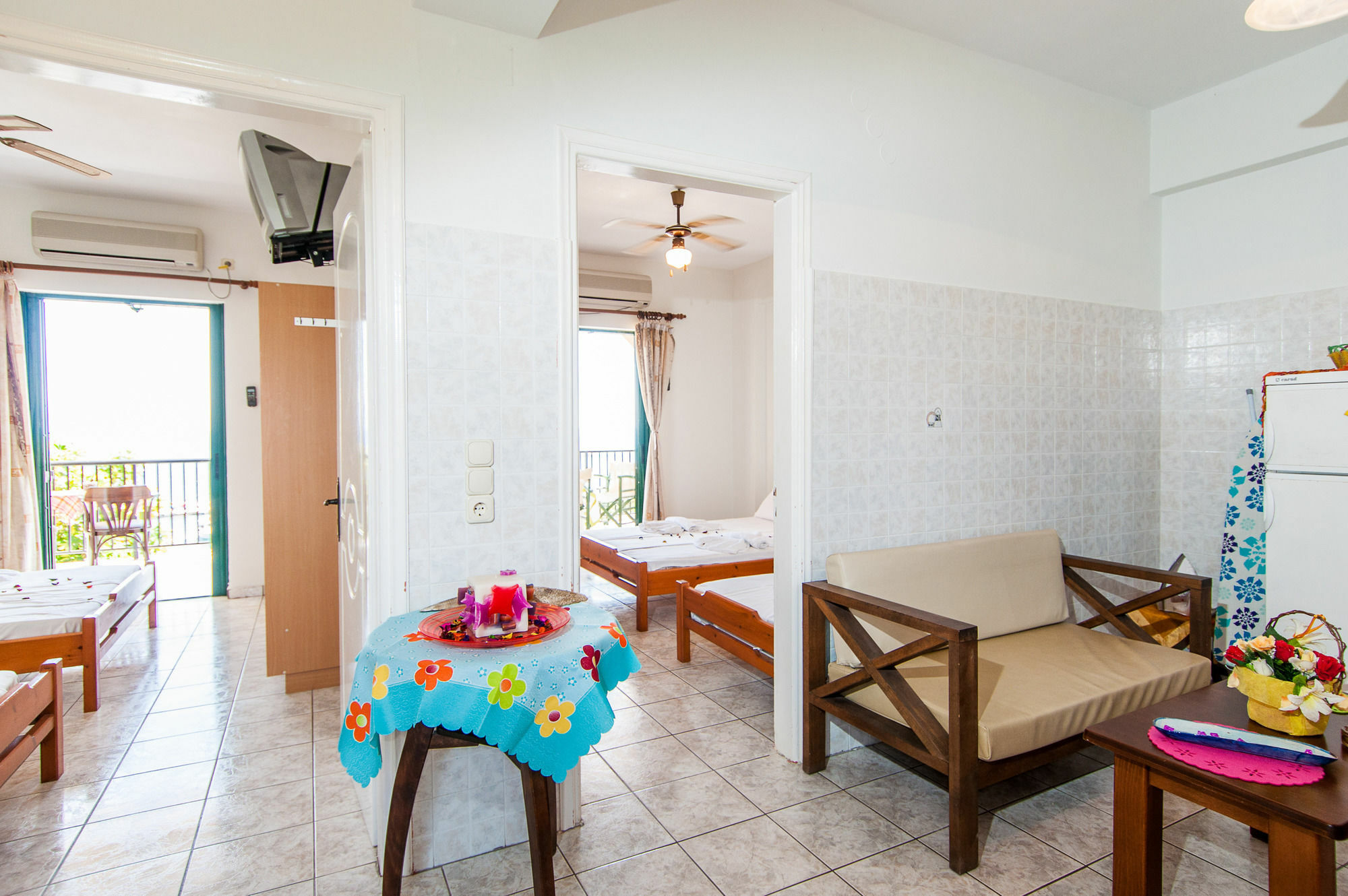 Karmiris Studios And Apartments Keri Luaran gambar